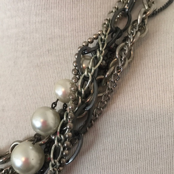 Chunky statement necklace. - Picture 2 of 2